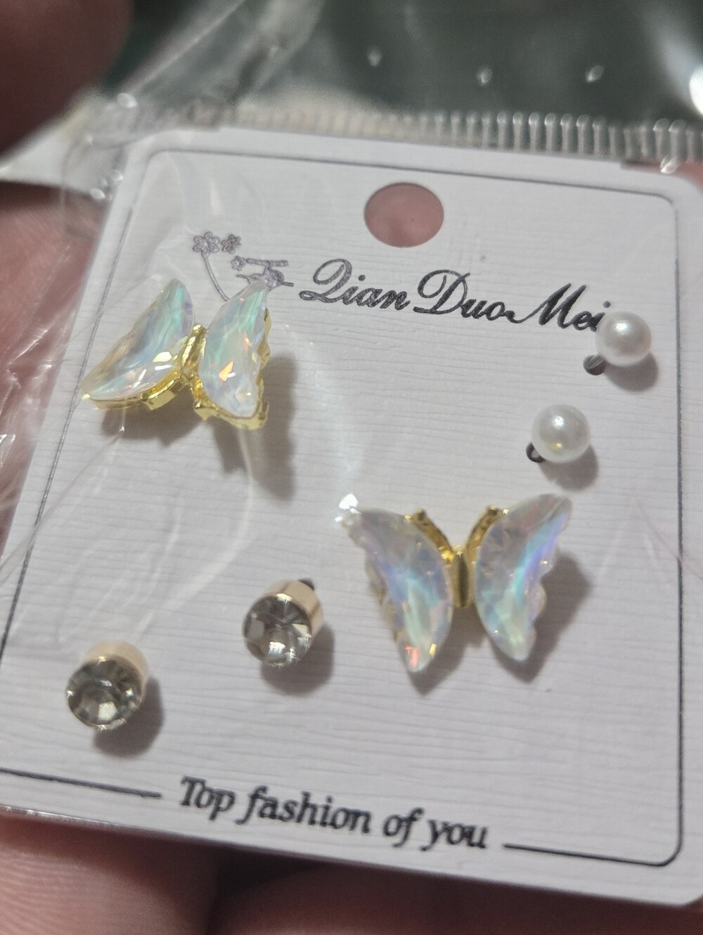 Dian Duo Mei Iridescent Butterfly Stud Earring Set - White/Opal